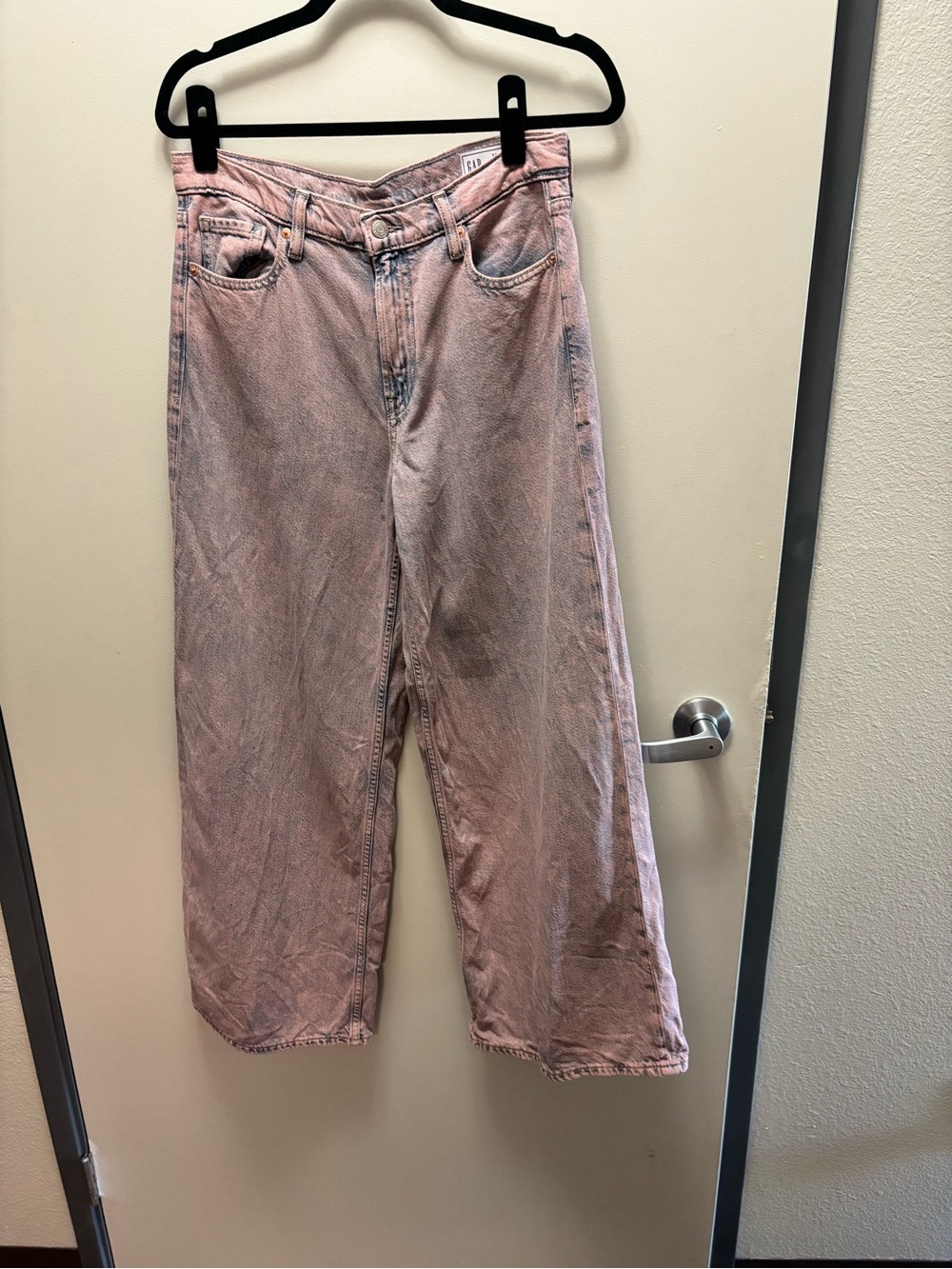 GAP Wide-Leg Jeans in Light Pink Wash - Picture 3 of 6